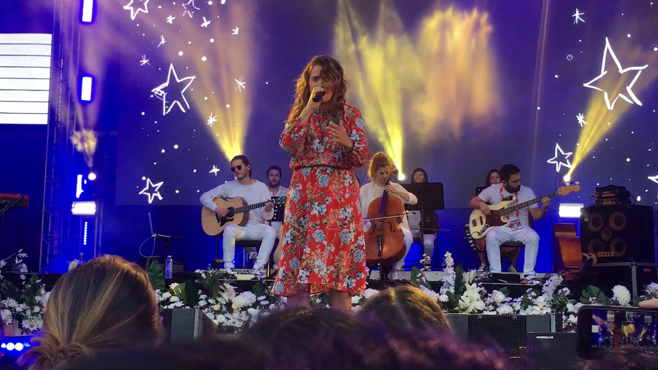 Carolina Deslandes - Heaven (Live Rock in Rio Lisboa 2018)