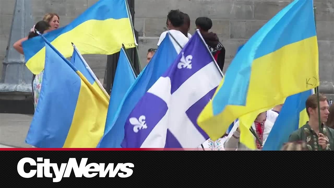 Hundreds of Montrealers gather to rally on Ukraine's Independence Day