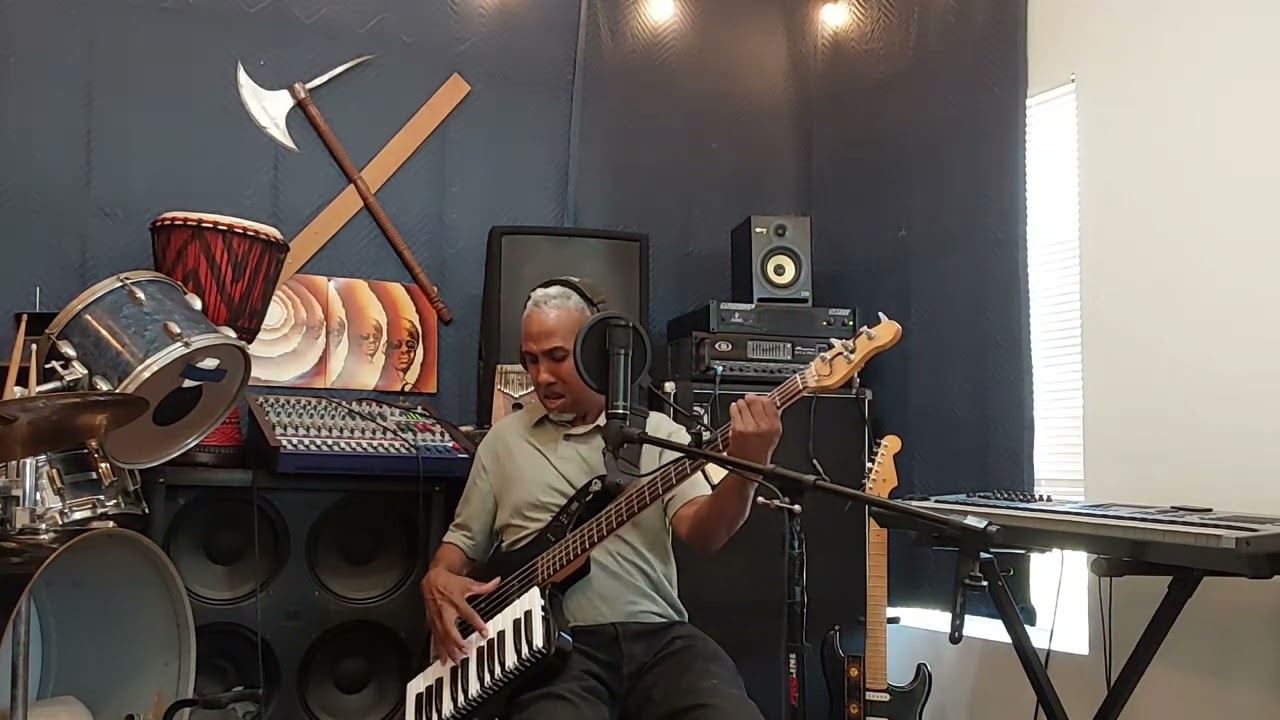 YOU ARE THE SUNSHINE OF MY LIFE,Stevie Wonder Tribute BASS AXEBOARD VERSION. 