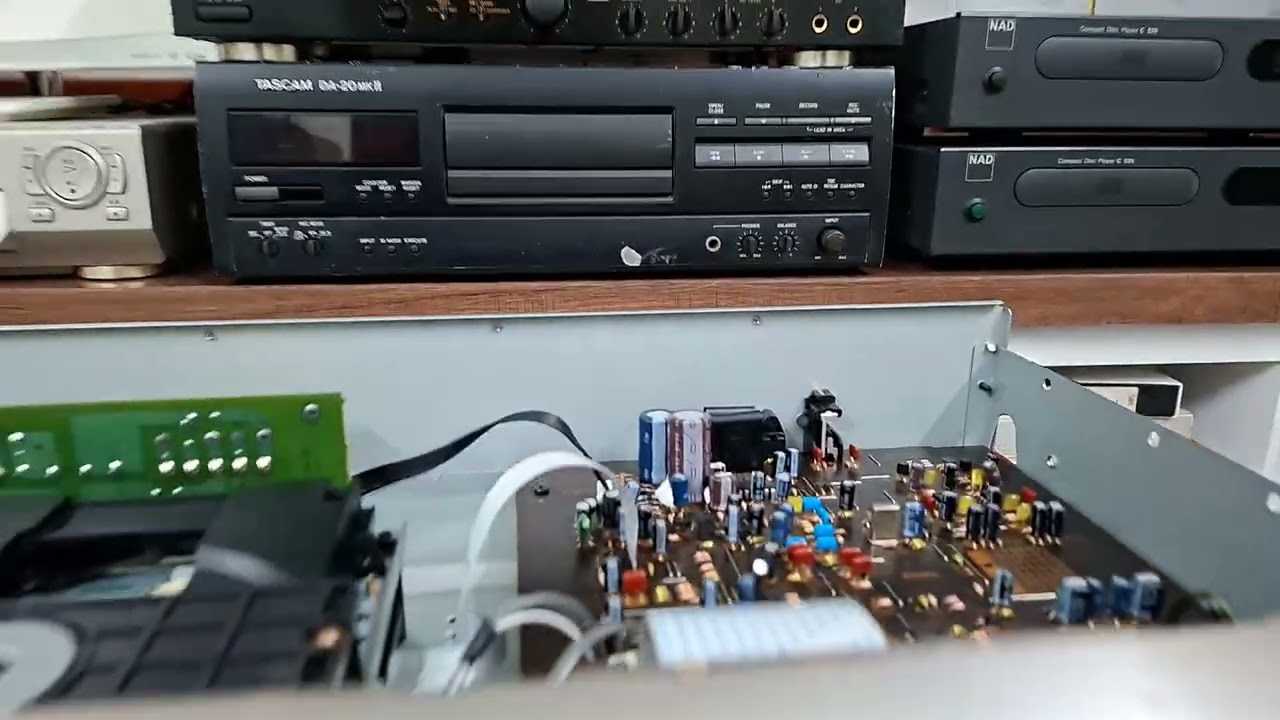 Yamaha CDX-496 xuất âm 24bit, tiếng sạch, chi tiết, màu vàng chanh 📲0907223269 🏡Tp Hải Phòng