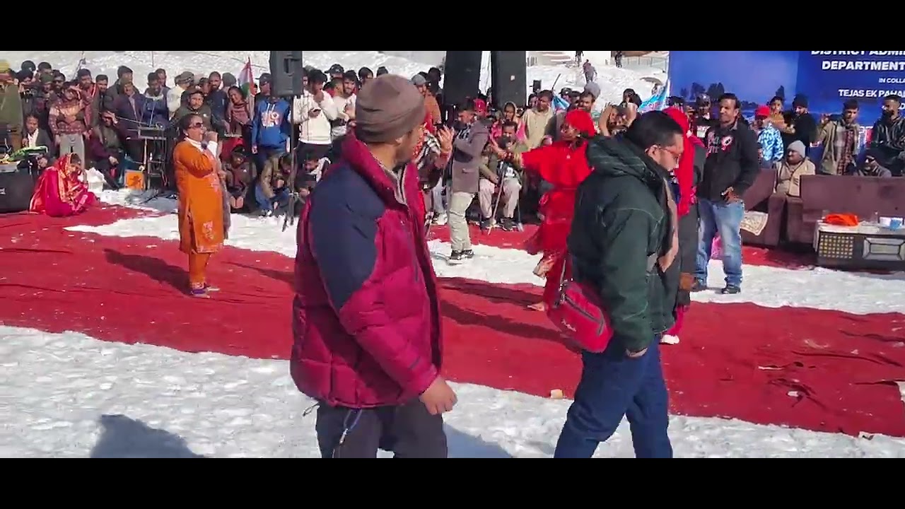 Rajo devi ✨😍 II Famous Bhaderwahi Singer II At Snow Festival Lal Draman II Doda (Bhaderwah) 