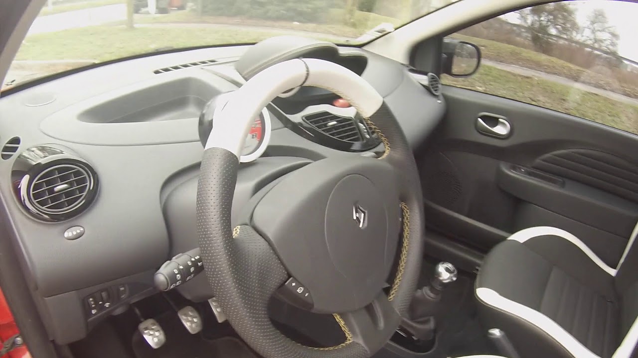 papy driver présente la renault twingo rs RS cup
