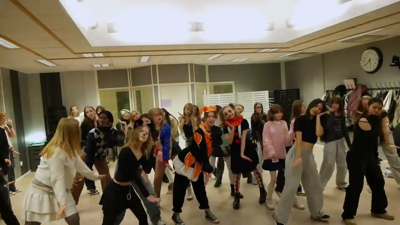 K-pop Day Örebro | Random Play Dance | Halloween edition | Örebro, Sweden