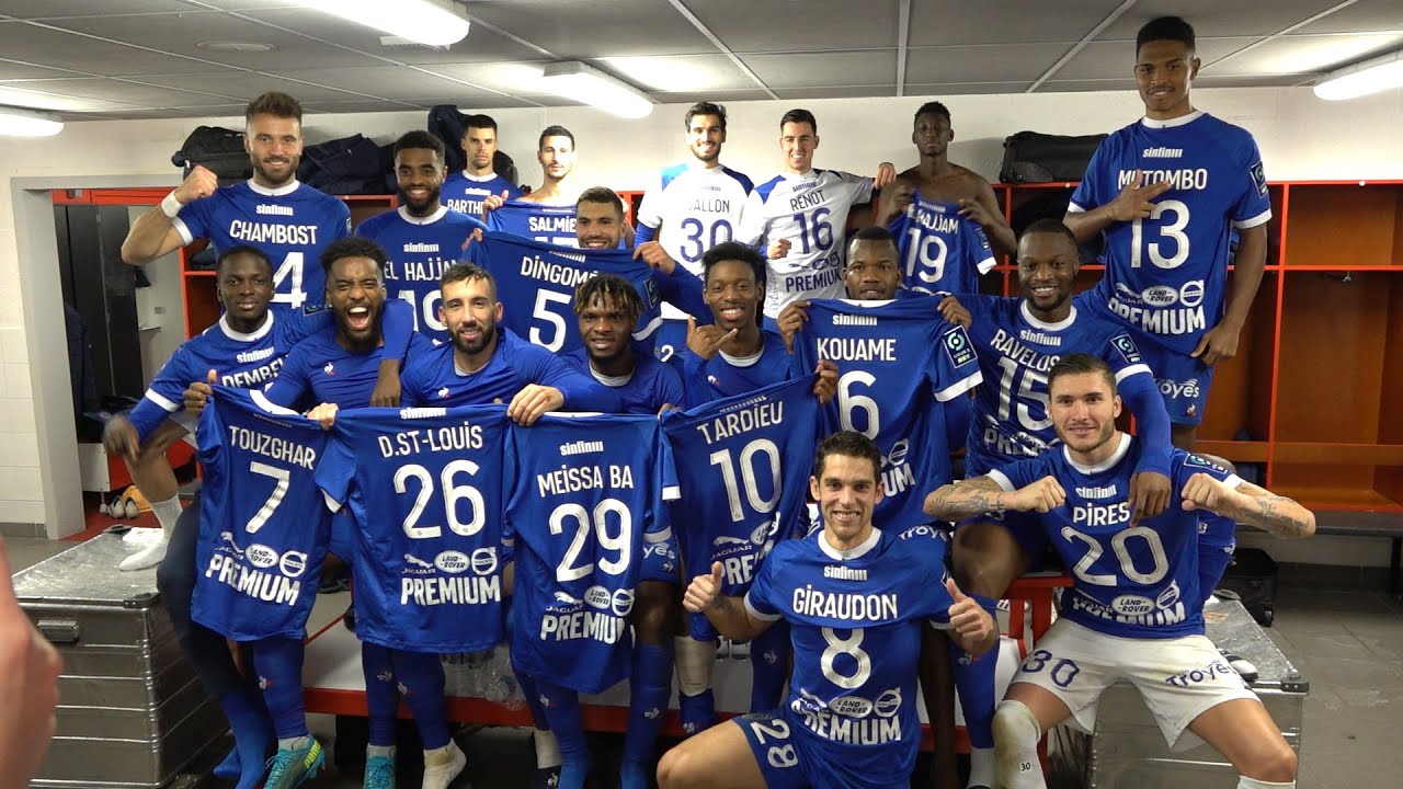 Guingamp 1-2 ESTAC⎥Quelle ambiance de vestiaire !