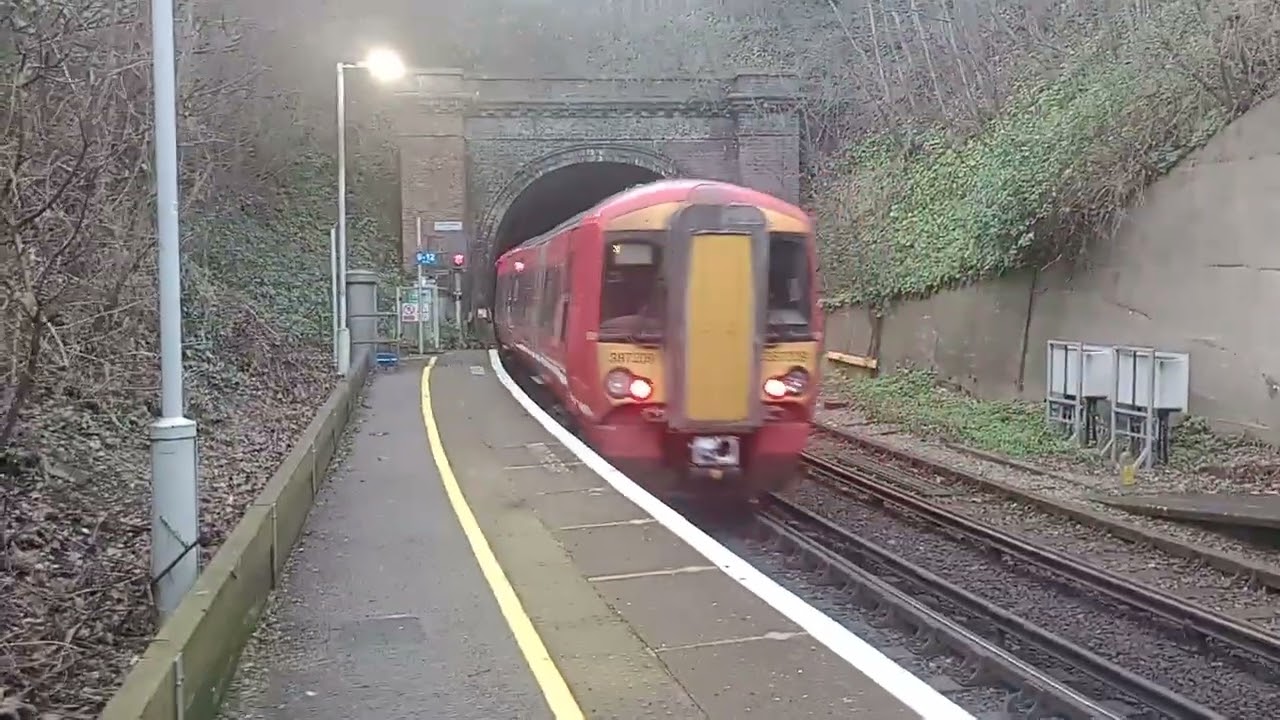 # 387172 and 387118 on the 15:57 to Ore Via Eastbourne from London Victoria #