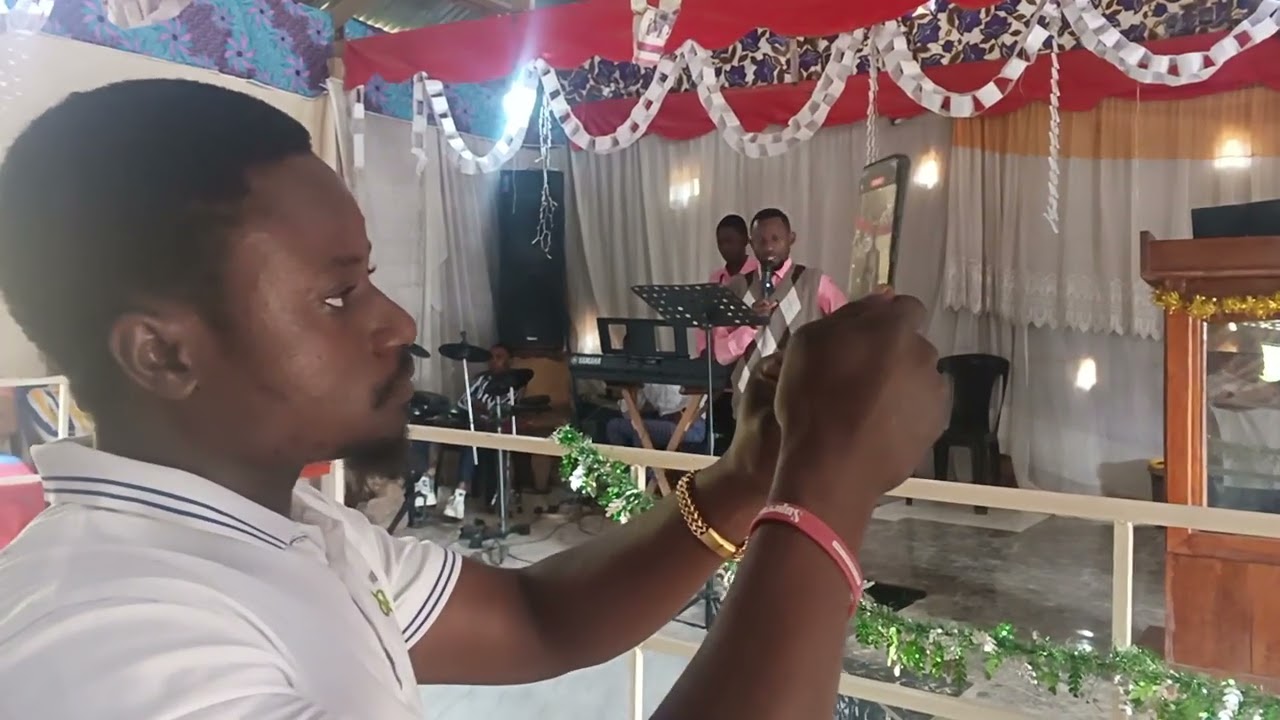 Prédication avec le Rév. Pasteur José Kabuya à l'église C.E.C LUIZA au culte de dimanche 15 fév 2026