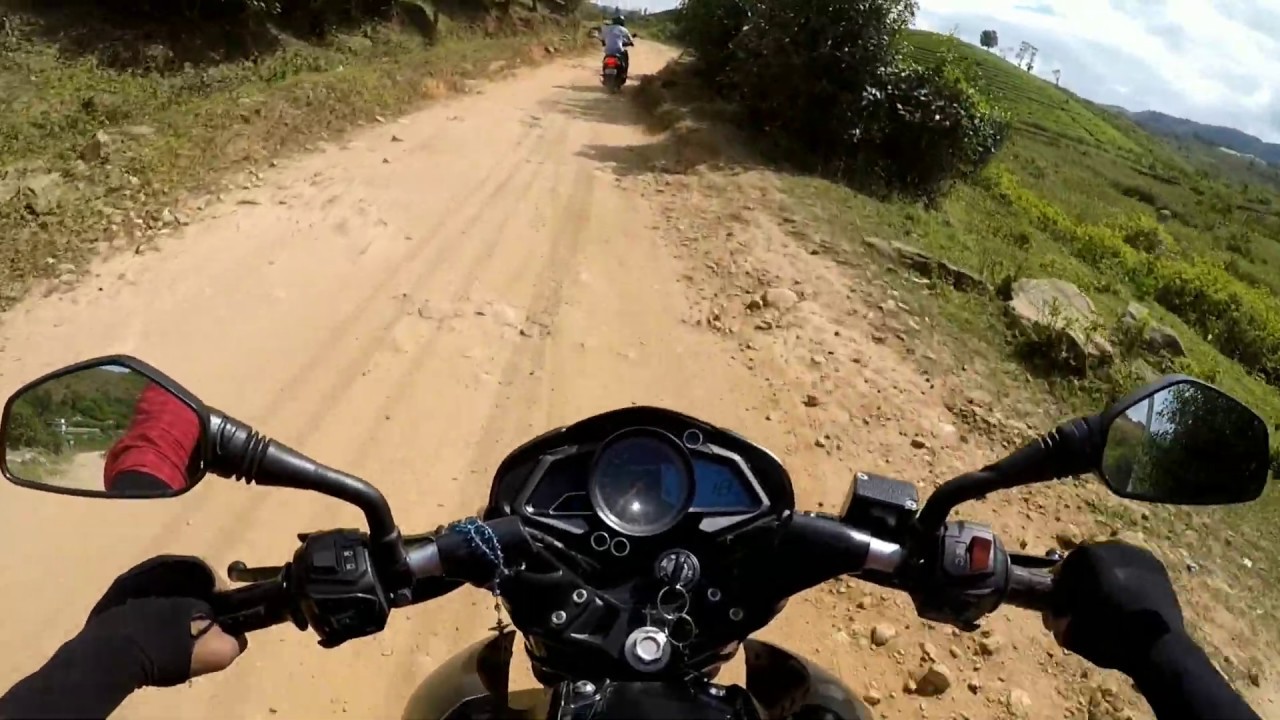 can Dio keep up with these bikes ? Offroading with NS 200 and Dio in uluppuny ....