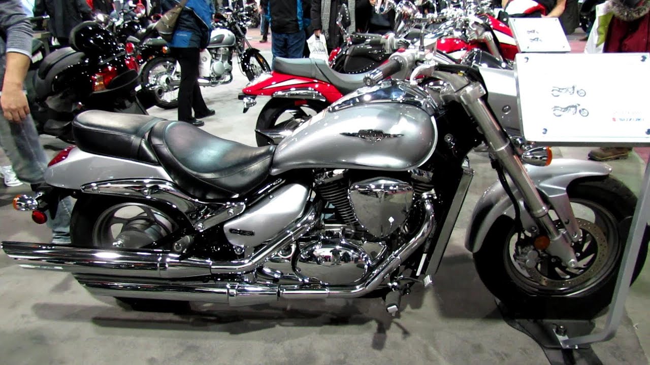 2013 Suzuki Boulevard M50 800 - Walkaround - 2013 Quebec Motorcycle Show