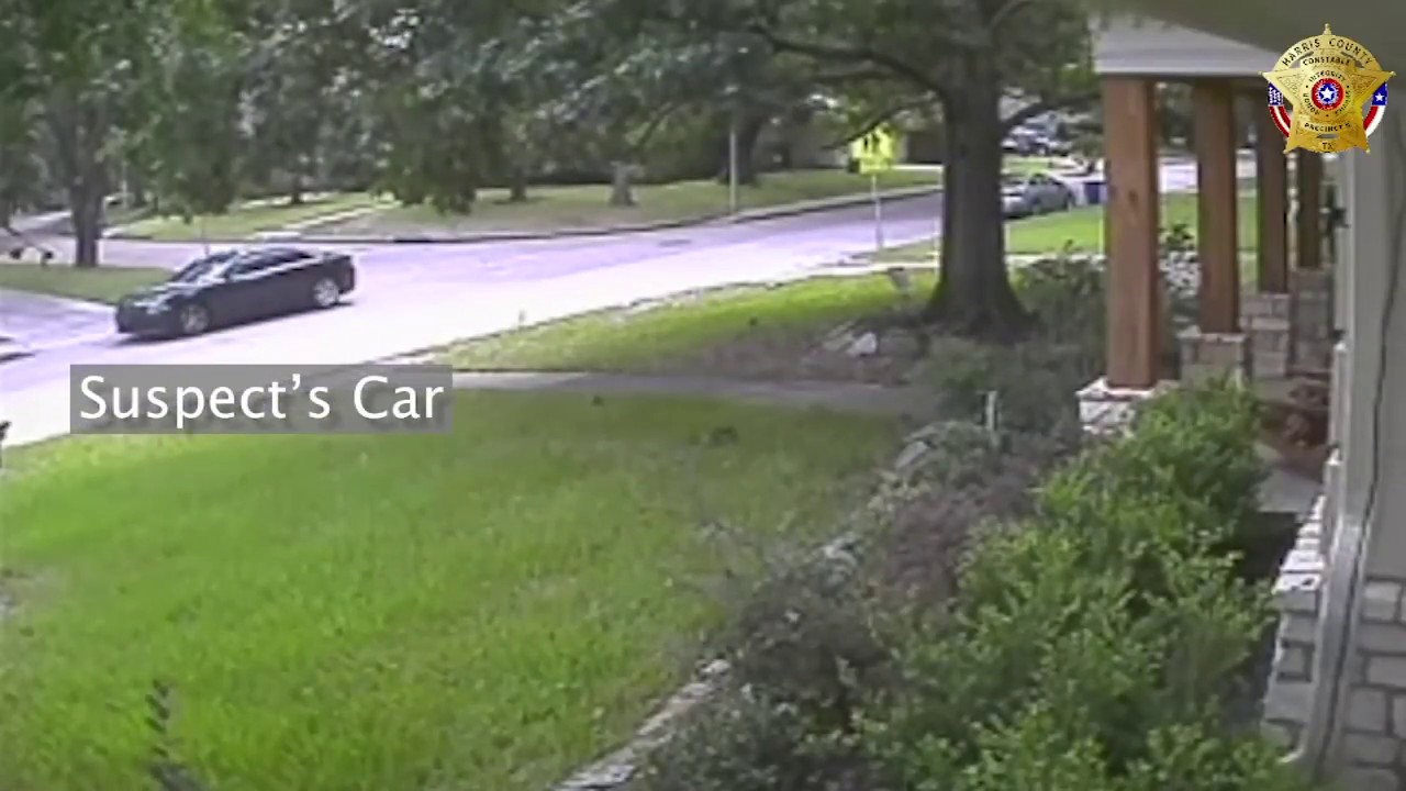 VIDEO: 81-year-old woman robbed on street