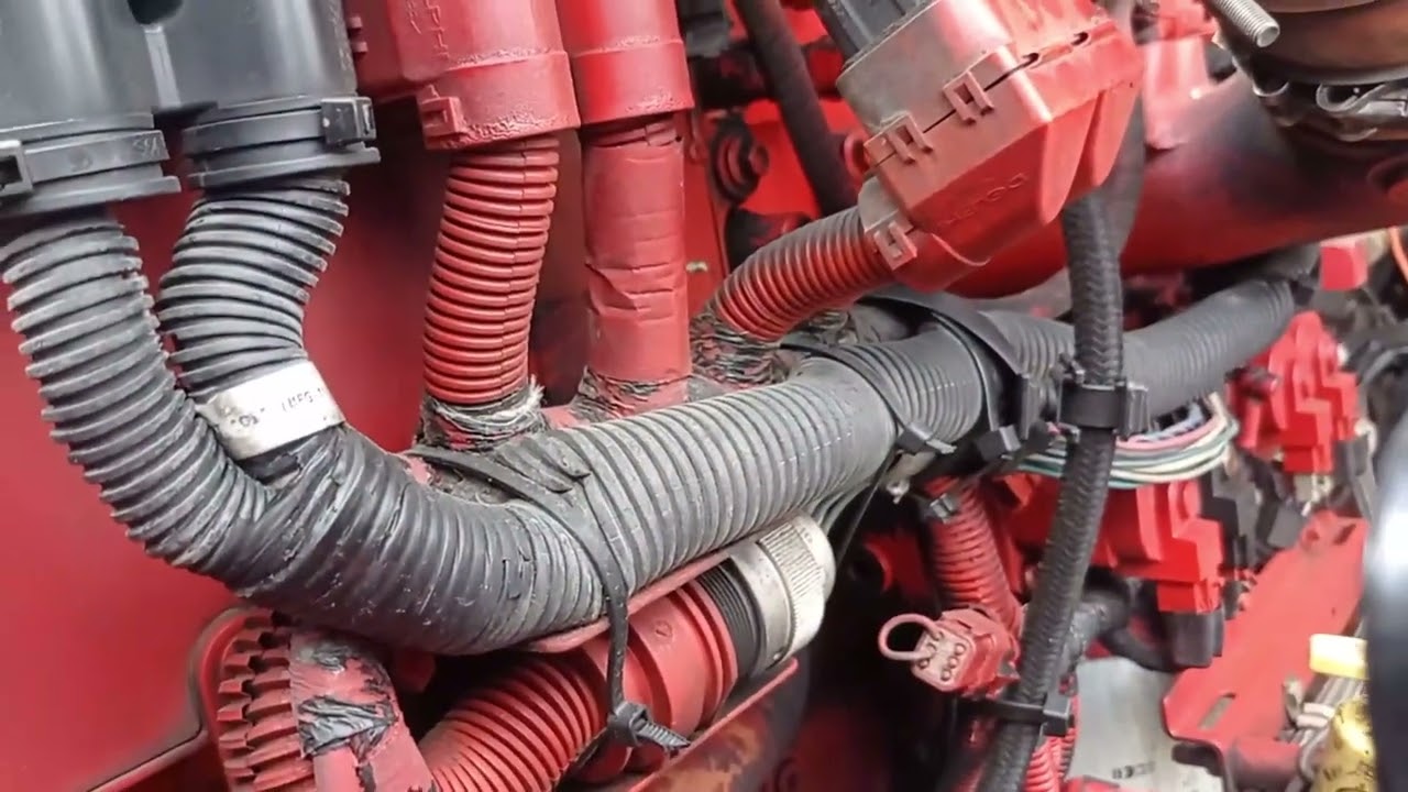 FABRICACION DE ARNES DEL SENSOR DE NIVEL DE REFRIGERANTE EN UN KENWORTH AÑO 2010.