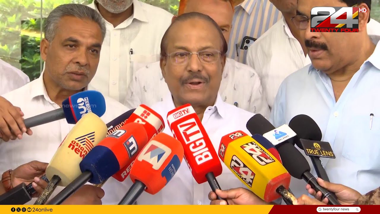 'ഷോ കാണിച്ചത് മന്ത്രി, മഷിയിട്ട് നോക്കിയിട്ടും സമരംചെയ്തവർ മന്ത്രിയുടെ അടുത്തെത്തിയിട്ടില്ല'