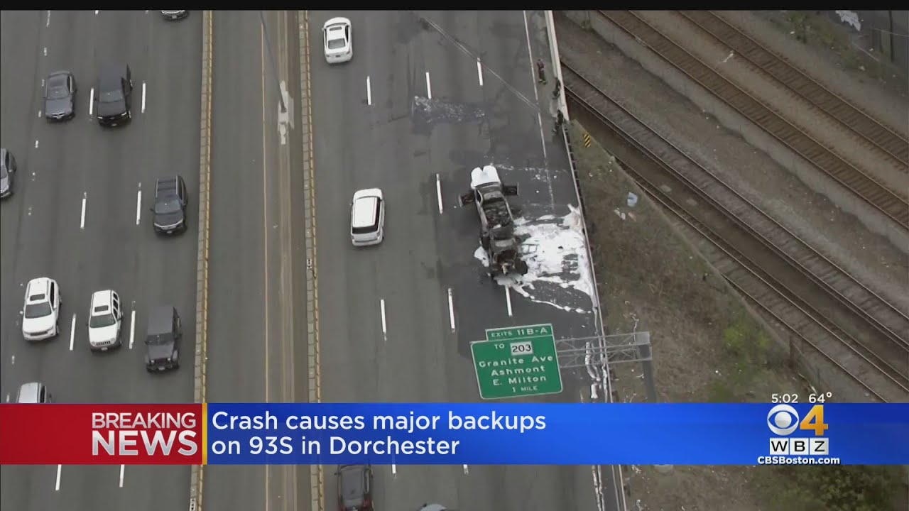 Crash causes major backups On I-93
