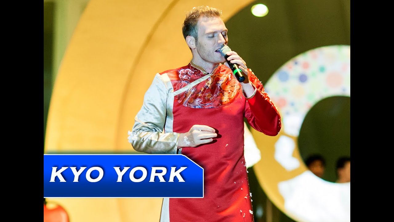 HELLO VIETNAM - KYO YORK (LIVE) (Official)
