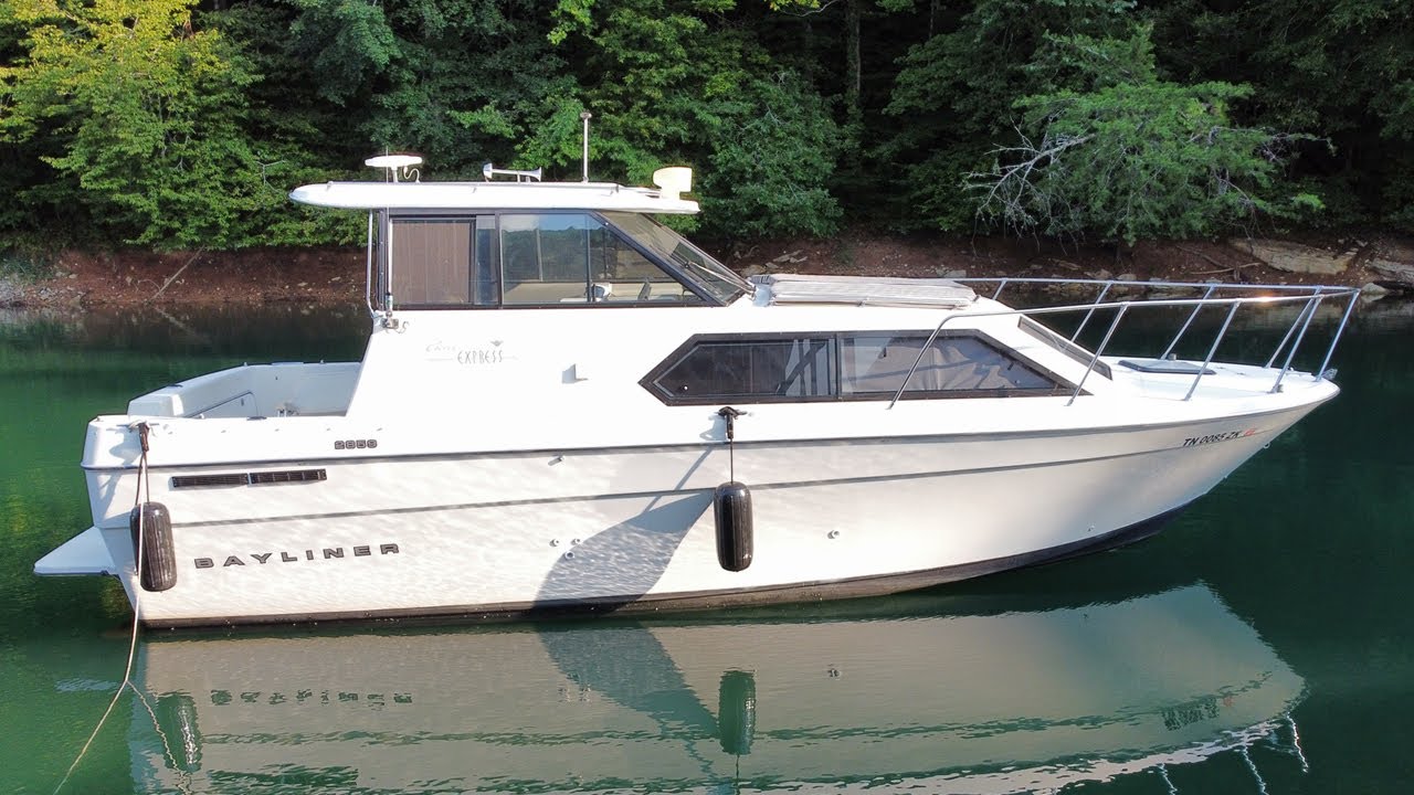 1997 Bayliner 2859 Ciera Express Cruiser For Sale on Norris Lake TN - SOLD!