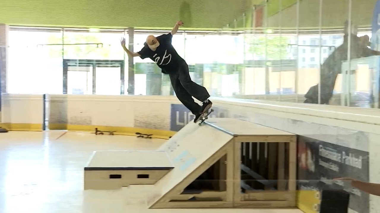 Coole Moves: Pop-up-Skaten in Eishalle