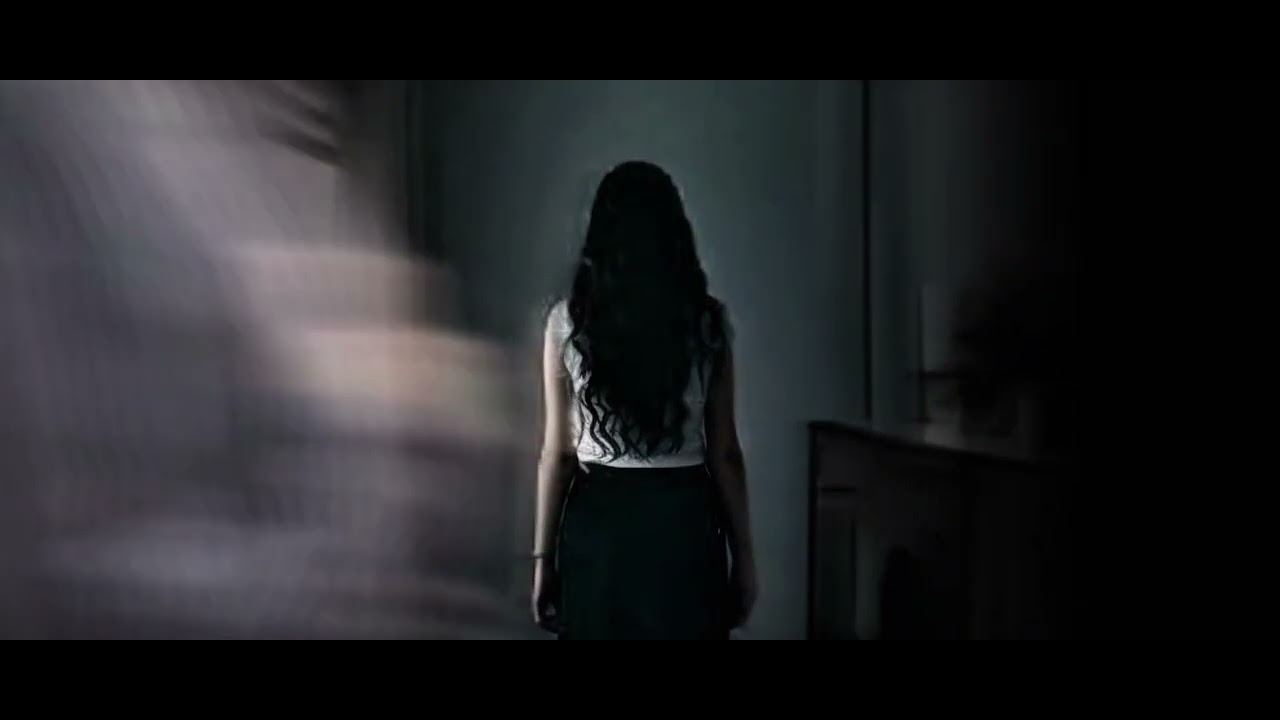 Lilyan Almaarri - Your Sweater (Offical Music Video)