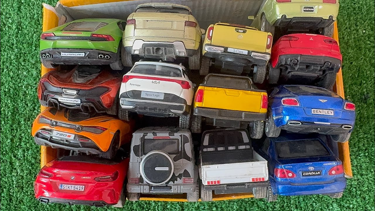 Vamos a recoger una caja de coches de fundición a presión,BMW,Mercedes,Bus,Toyota,Honda,Volkswagen