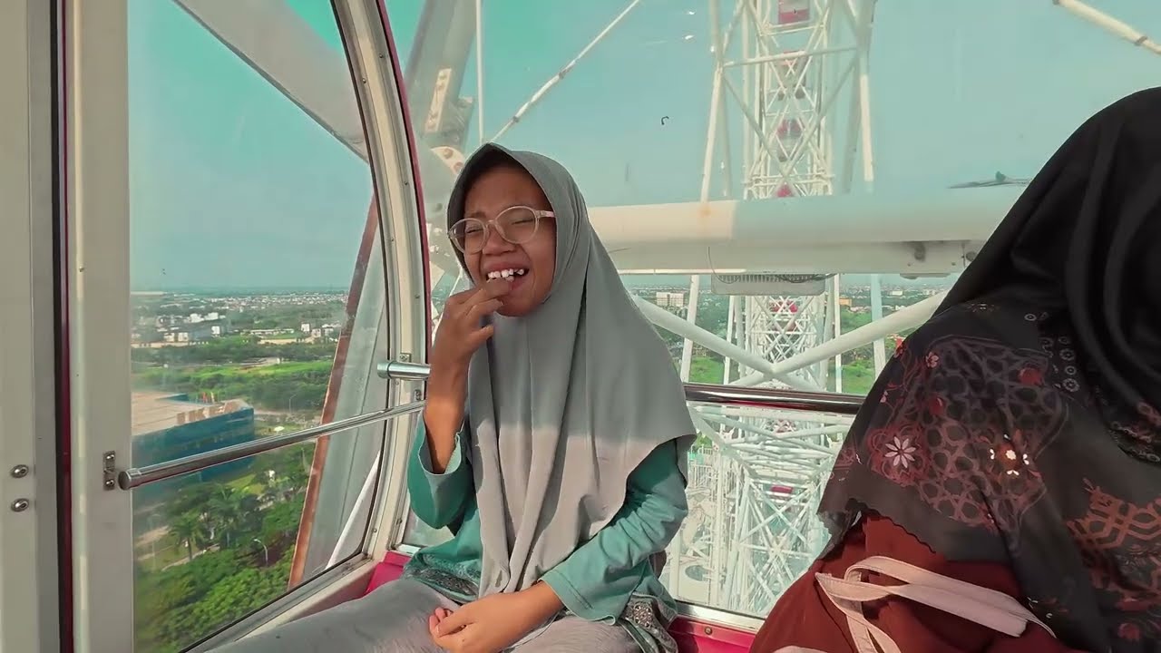 trying J-Sky Ferris Wheel at AEON MALL JGC w/ my fam