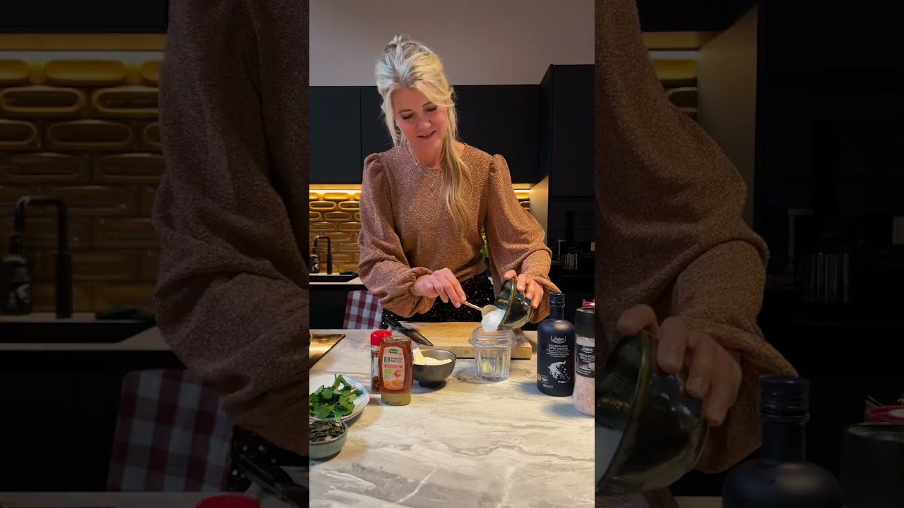 Magisch bijgerecht: geroosterde wortels met fetacr&egrave;me, honing & chili! ✨🥕 #kerstomtedelen #lidl