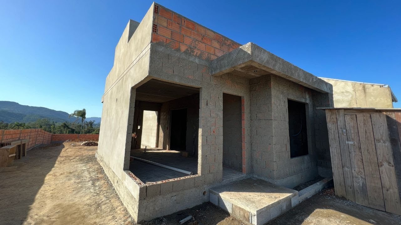 CONSTRUÇÃO DE UMA CASA ECONÔMICA DE 3 DORMITÓRIOS | COMO CONSTRUIR UMA CASA COM POUCO DINHEIRO