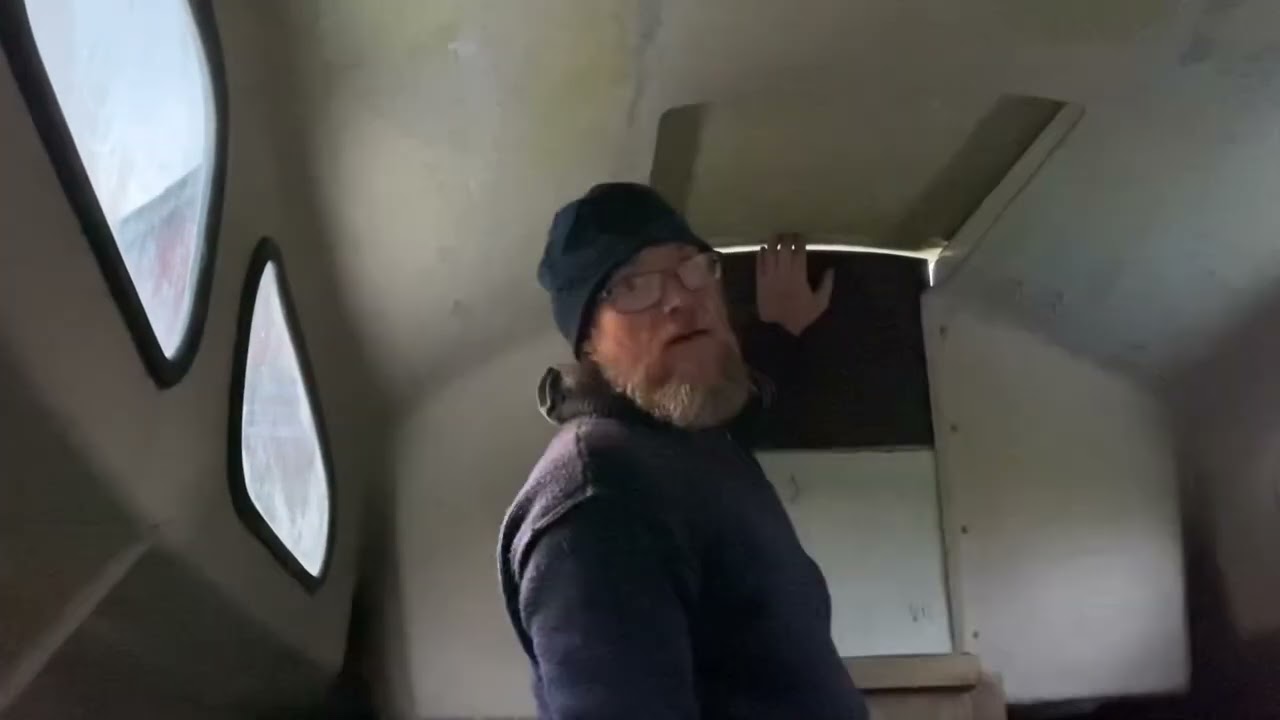 En luge med bue = Ingen vand indendørs 