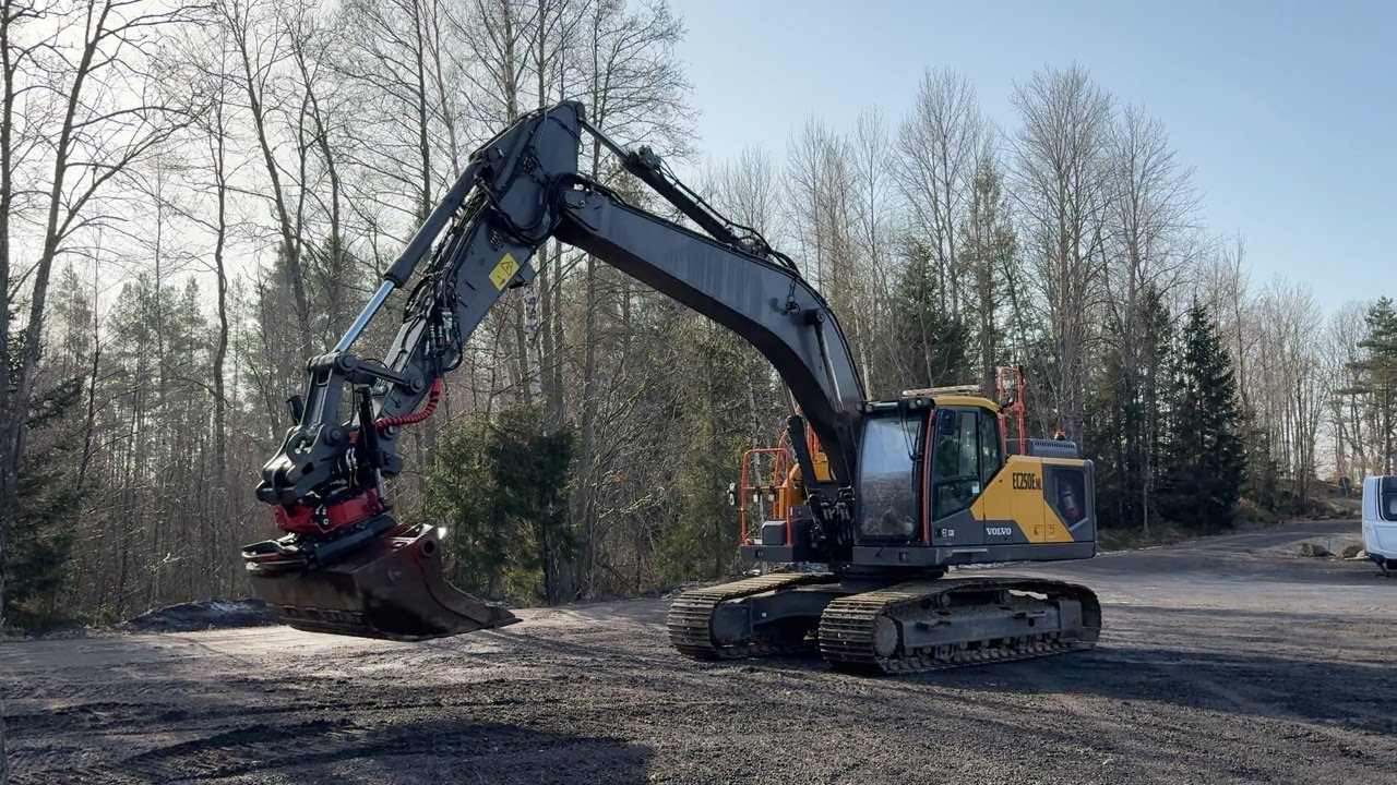 Köp Grävmaskin Volvo EC250ENL på Klaravik