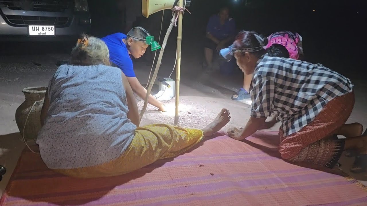 ทีมแม่ย่าไล่จับแมงชิชอนแข่งกันม่วนไง่ง่องคืนทีสอง