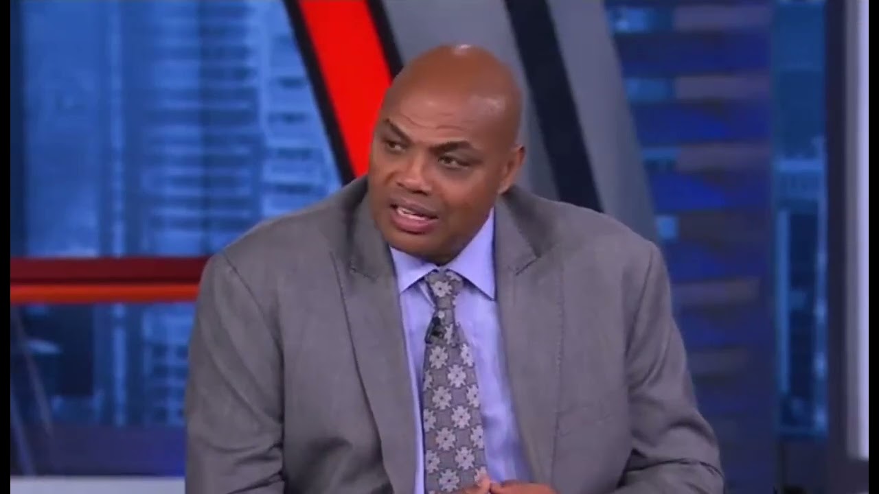 SHAQ and Chuck show love to legendary Villanova coach Jay Wright as he announces his retirement.