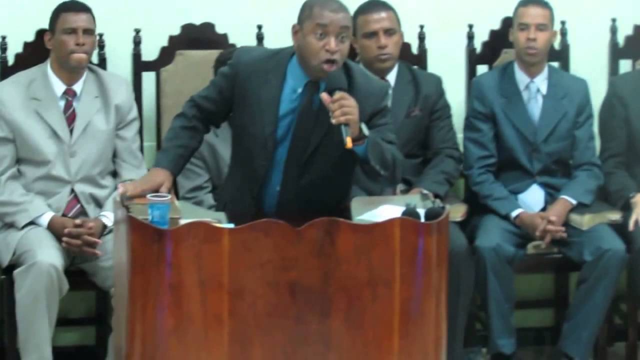 Alvaro Tito Em Fervente Oração Assembléia de Deus Jd  Carvalho