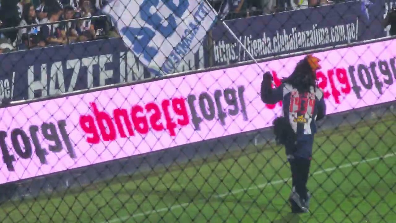 ASÍ SUENA EL 'GALLO NEGRO' EN EL 'ALEJANDRO VILLANUEVA' / ALIANZA vs UCV 💙🤍💙