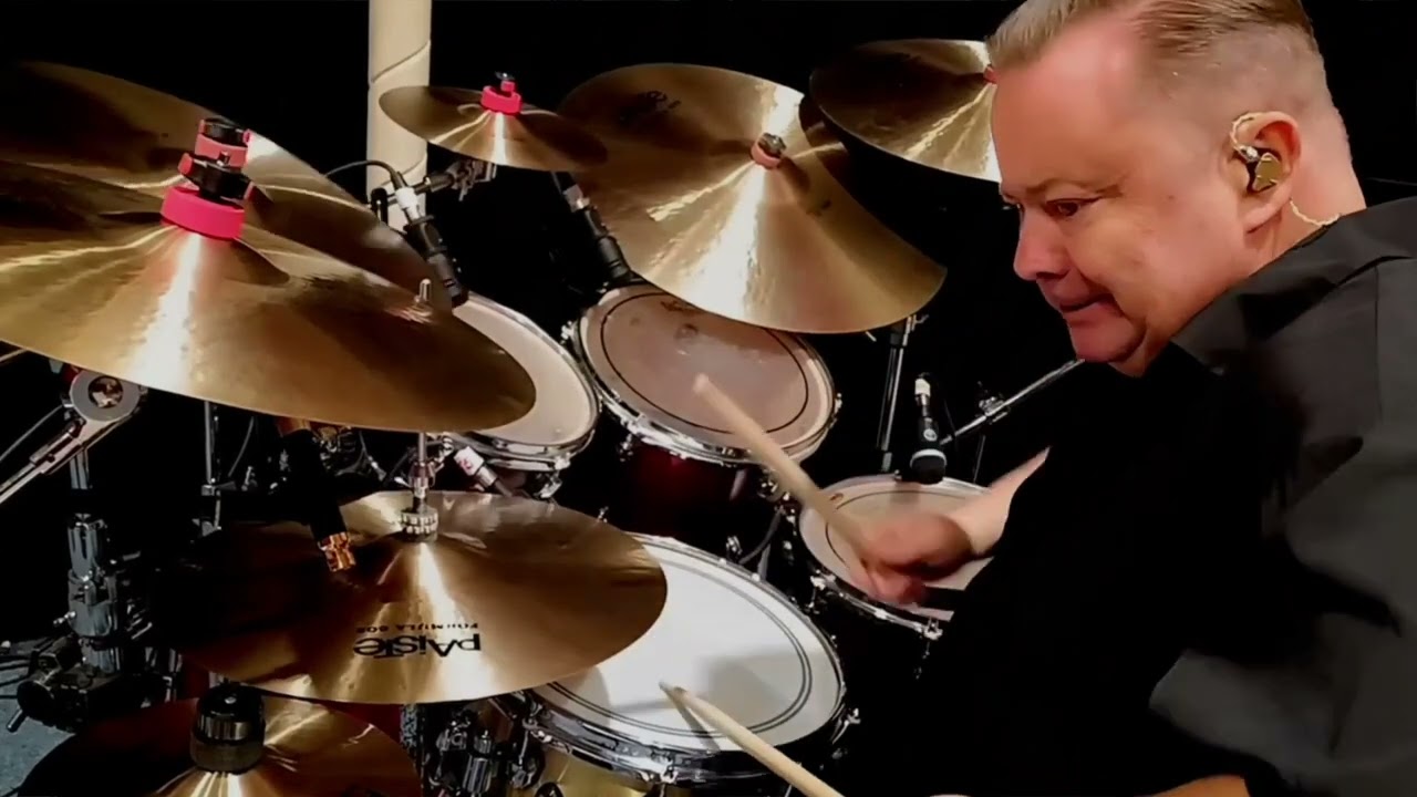 Dave Griffiths plays Musical Theatre Excerpts