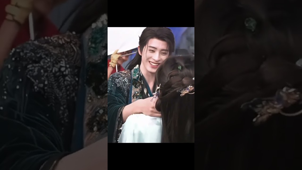 omg behind kissing scene #cdrama #moonlightmistique #ruipeng #bailu