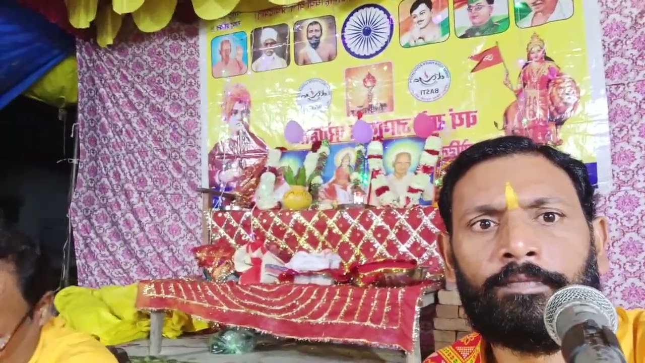 जरा चल के वृंदावन देखो कान्हा बंसी बजातेमिलेंगे 