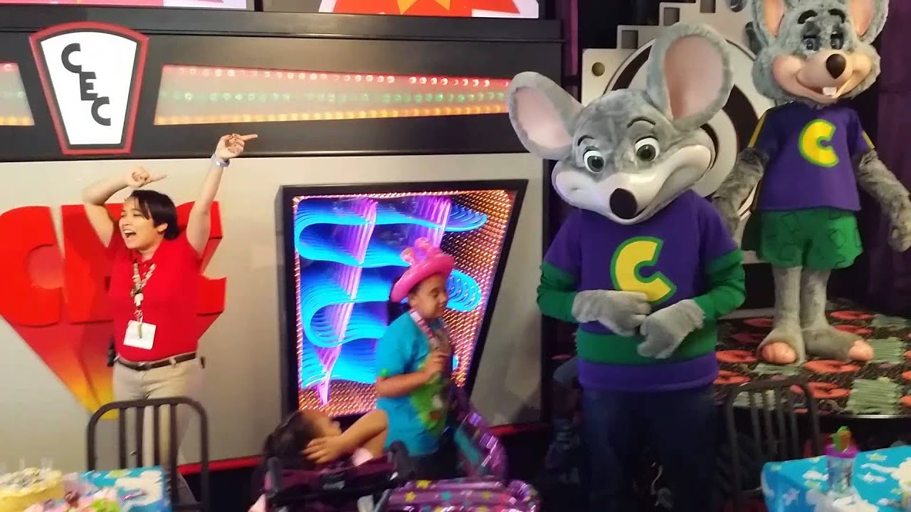 Chuck e cheese birthday for triplets