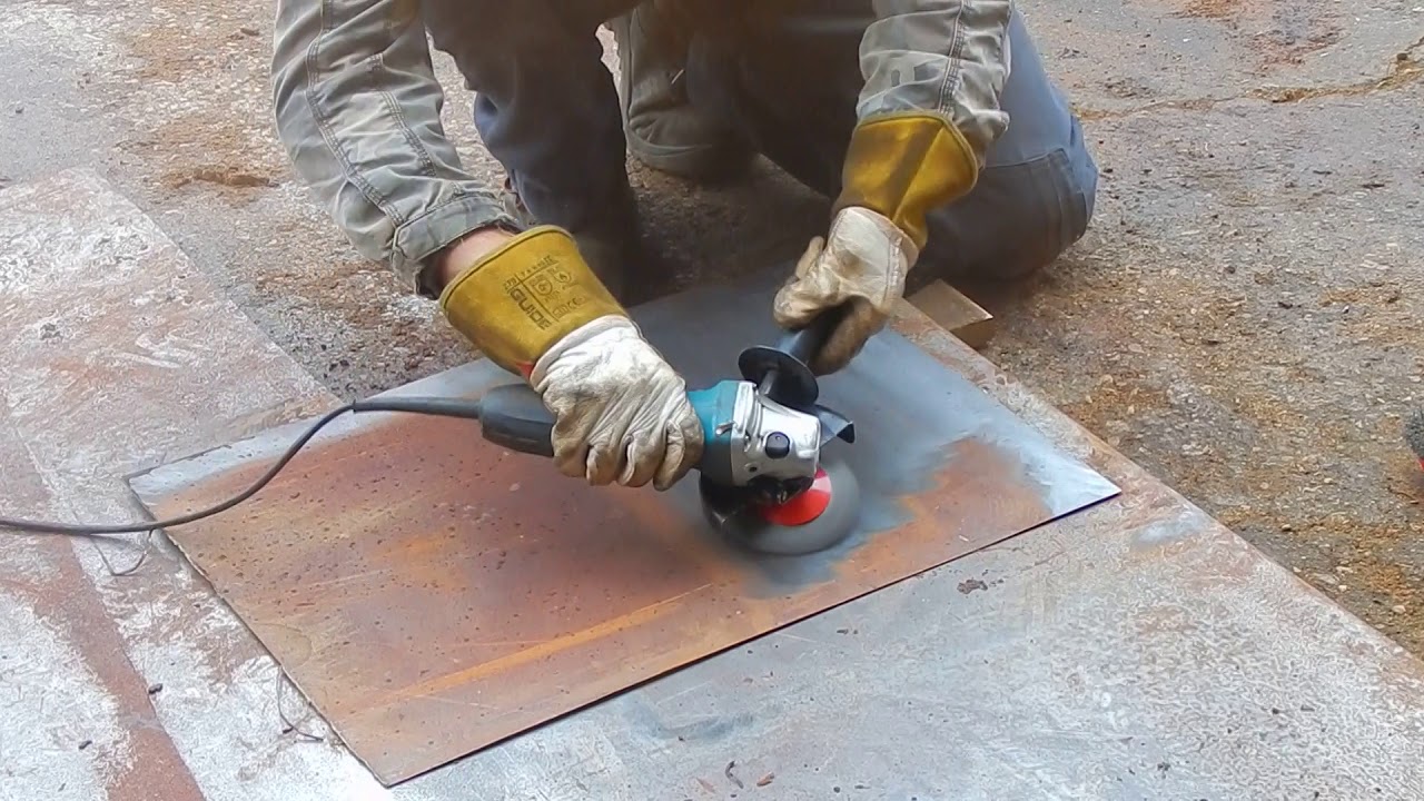 Removing Rust With Wire Brush and Angle Grinder - VLOG #2 - 03.03.2020