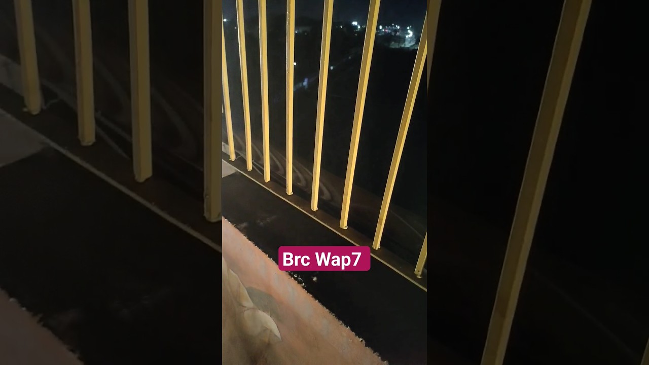 Nonstop Honking BrcWap7 thrashed muzaffarnagar station in night #brcwap7#wdm3a#tracksound #shorts