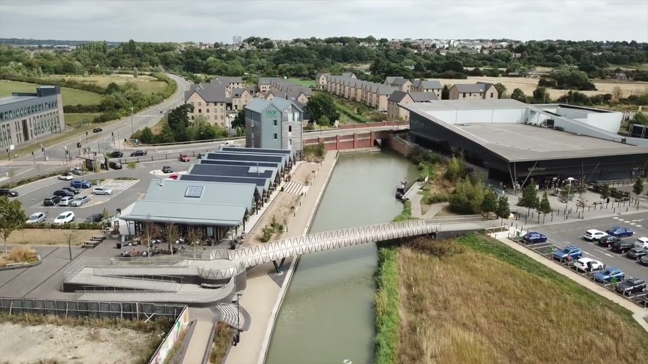 Wichelstowe, Wilts And Berks Canal.  August 2022