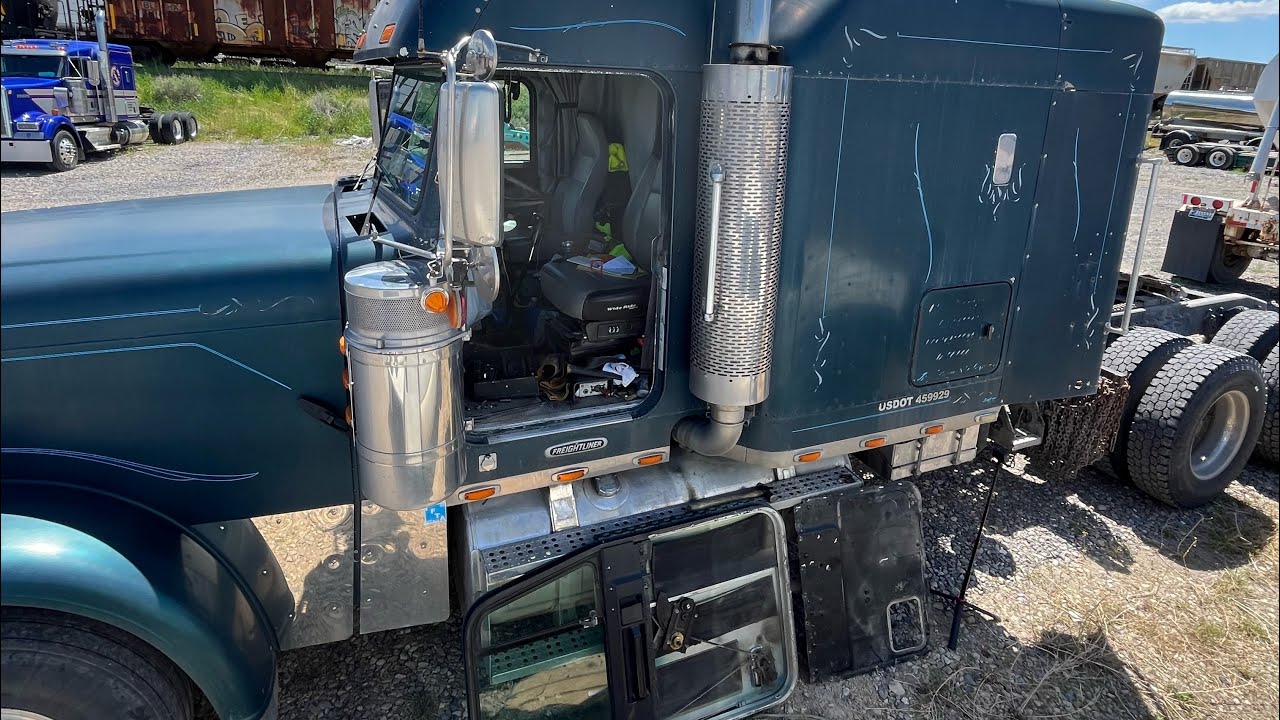 Freightliner Door Hinge Replacement || Air Line Replacement