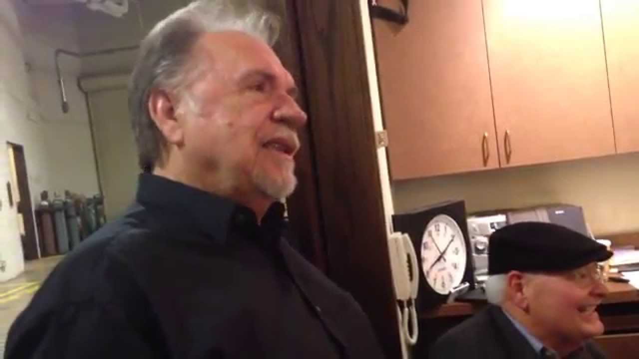 Gene Sings 