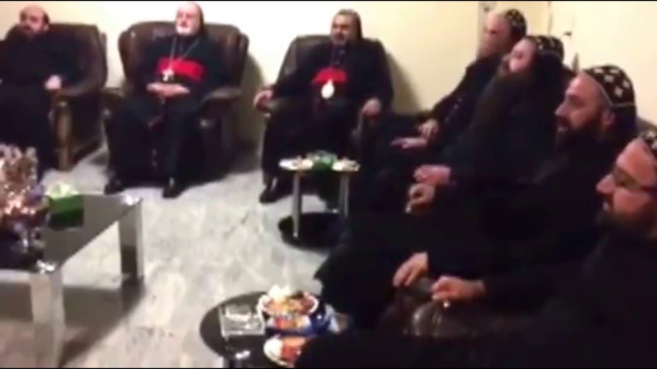 Shahro Ruhonyo mit den Erzbischöfen& Mönchen im Kloster Mor Jakob von Sarug