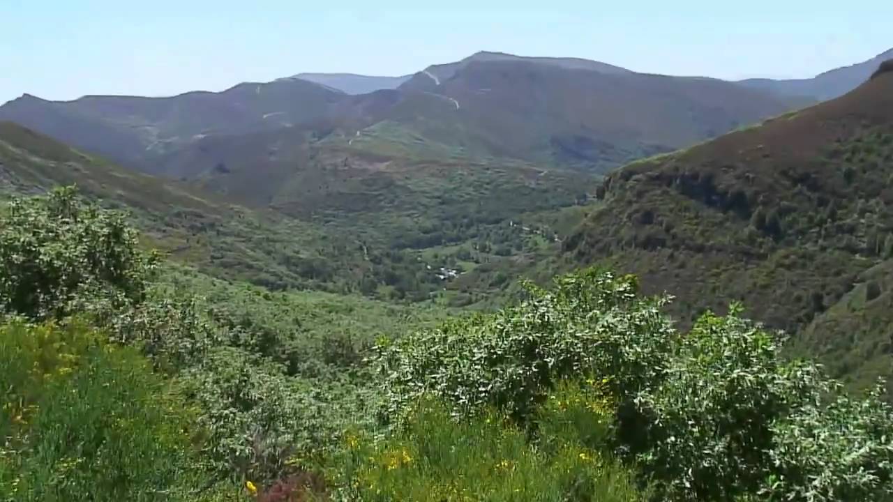 ruta laguna de Lucenza desde A Seara.MP4