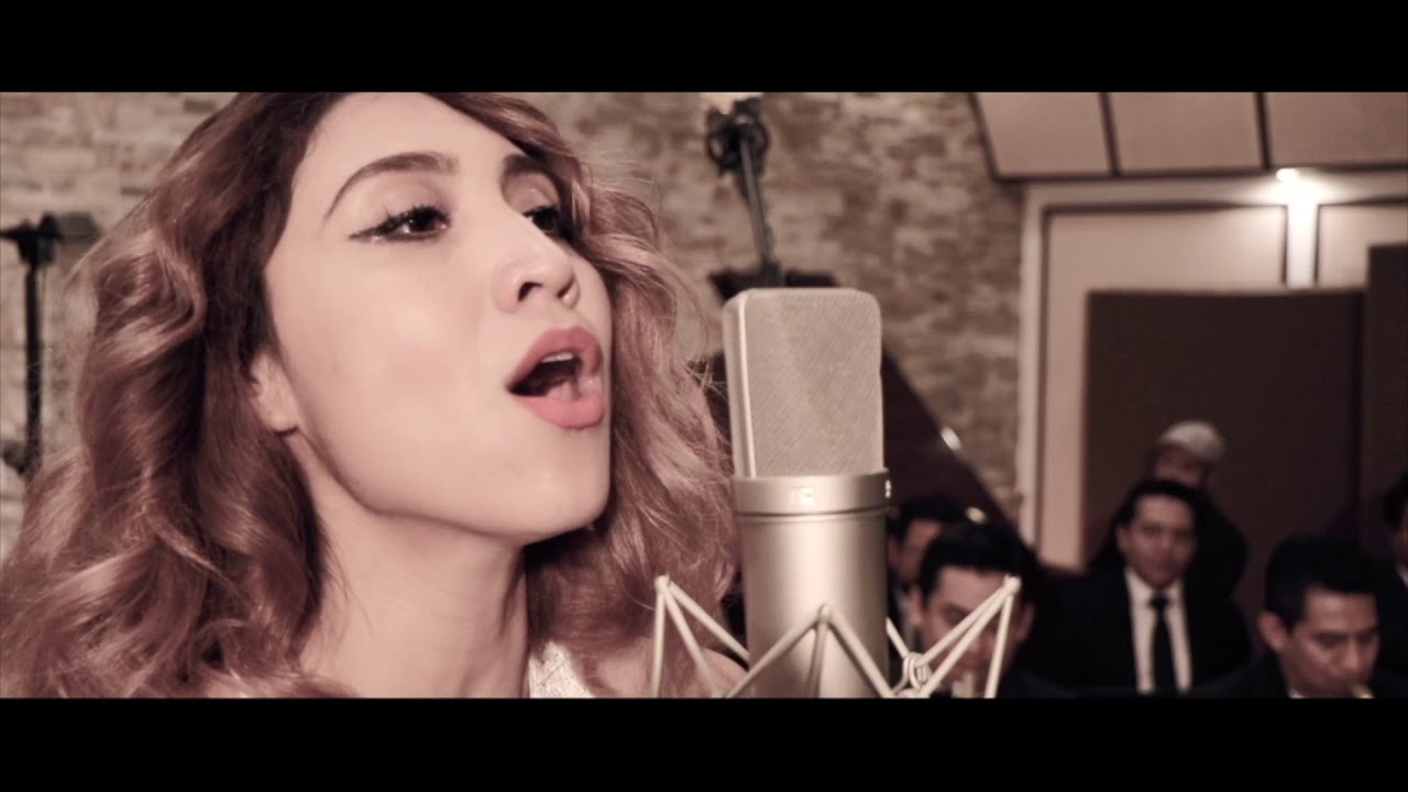Big Band Jazz de México - Luna De Xelajú (feat. Karely Esparza) [Official Video]