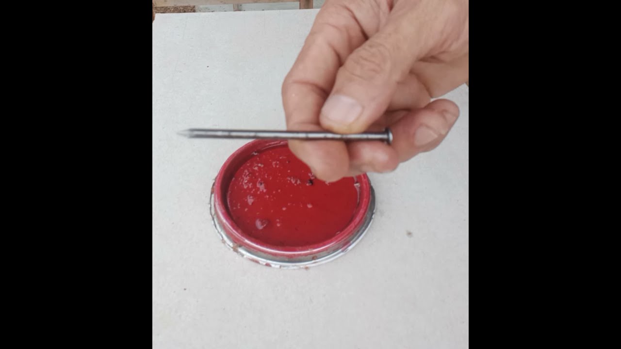 potong kaca dengan paku