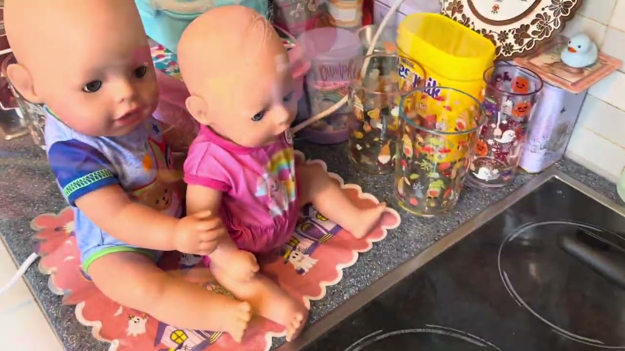 Cooking Cottage Pie with Baby Born Dolls Jonas and Lena