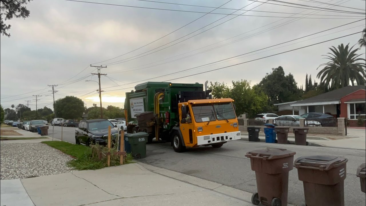 Valley Vista Services (VVS) CCC McNeilus ZR