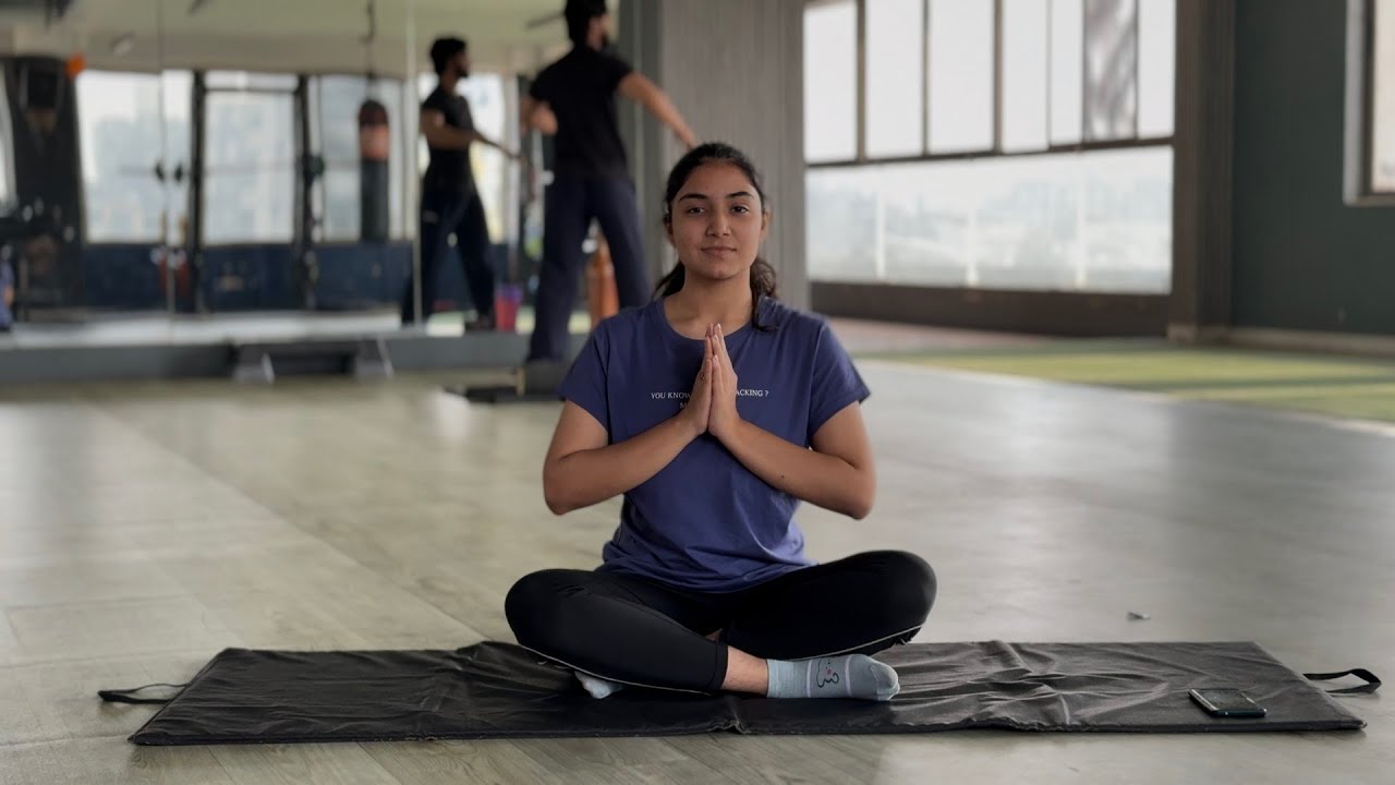 Slow morning yoga ✨