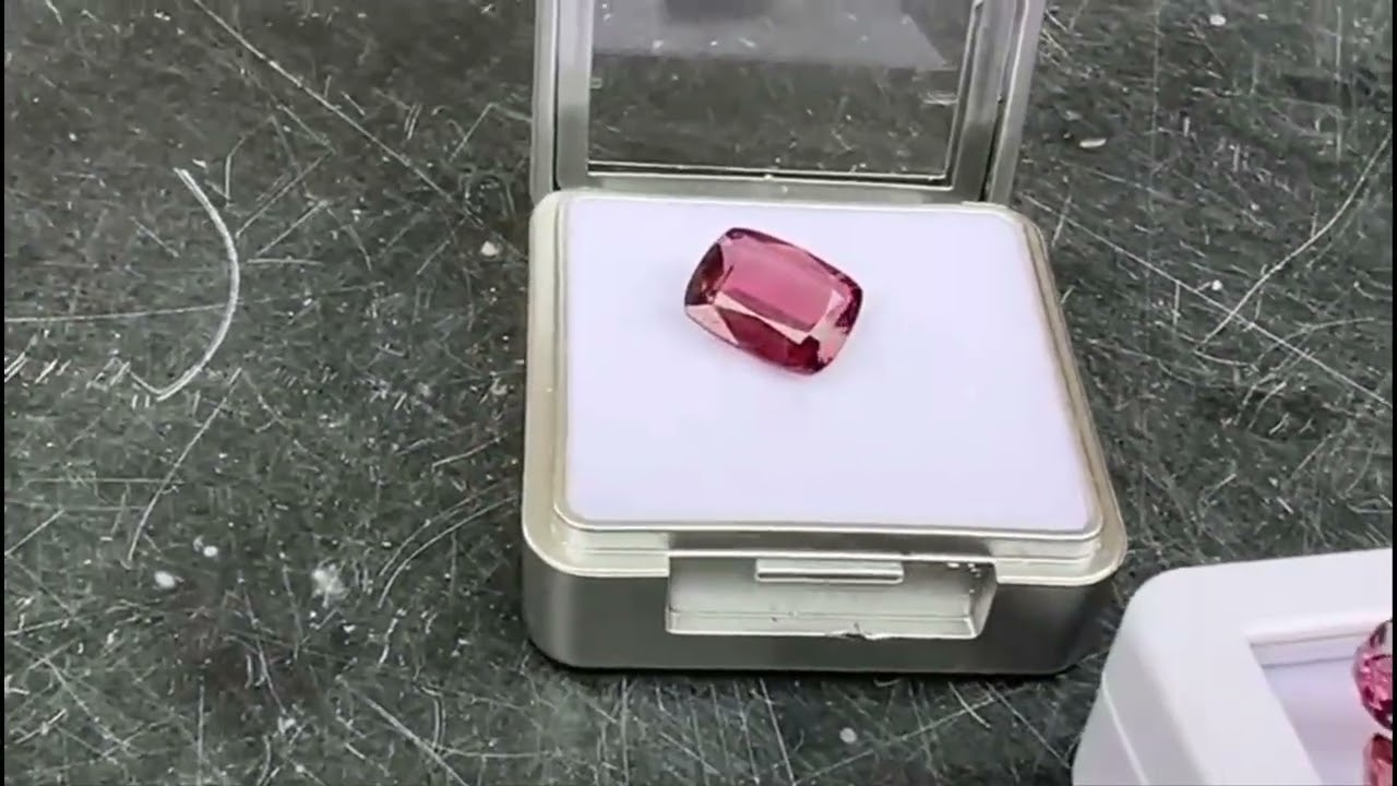 Beautiful Natural Gem's & Sapphire Gold – Dropped in Diamonds