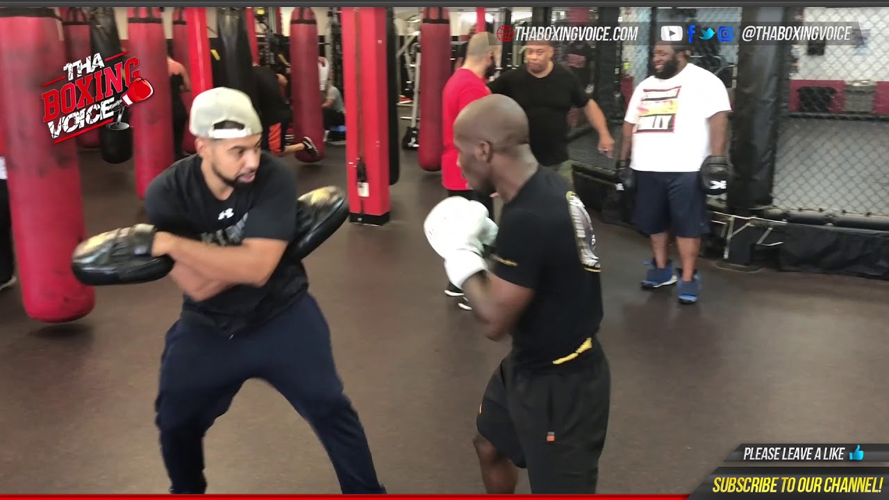 🔥Coach Anthony Mitt work 🥊with IBF Champion Tevin Farmer🤴🏾