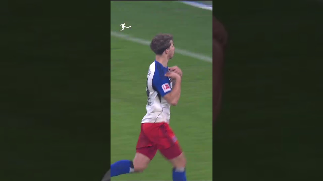 Vu&scaron;ković With A Crazy Heel Kick Goal 🤯