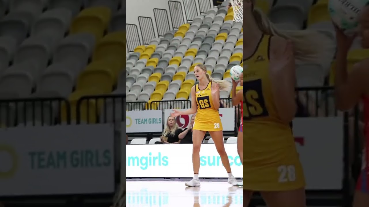 Charlie Bell with the layup